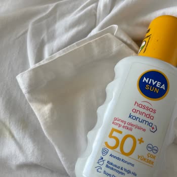 Nivea Güneş Kremi Sarı Lekeler Bırakıyor