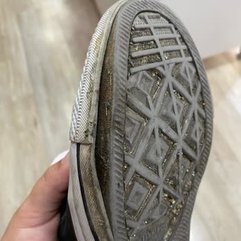 1 Yıldır Yazları Kullandığım Converse Tabanı Çıktı
