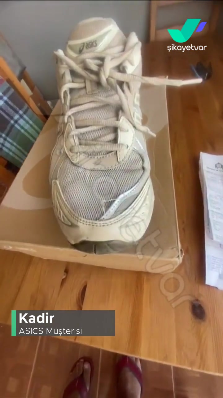 Dikişi Atan Asics Marka Ayakkabı videonun kapak resmi