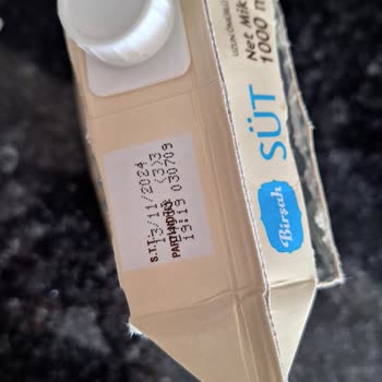 A101 Market Birşah Marka Bozuk Süt