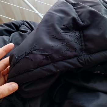 DeFacto Mont Kumaş Dökülmesi