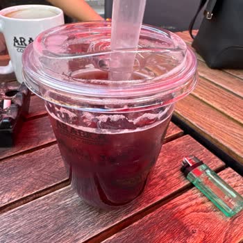 Arabica Coffee House İlgisiz Alakasız Anlayışsız Bir Ekip