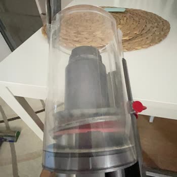 Dyson V15 Kırmızı Lastik Çıktı