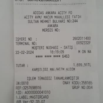 Adidas Ayakkabı Yırtıldı 3 Ayda Kullanıcı Hatası Dediler