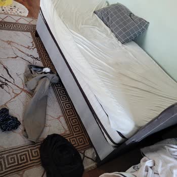 Azra Yatak Firmasının Kalitesiz Baza Üretimi