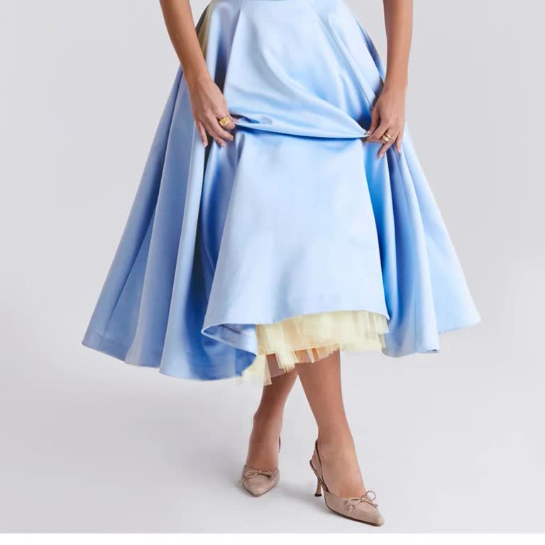 QUESTO Bu Elbise Aynı Değil!