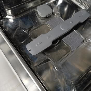 Yeni Alınan Arçelik Bulaşık Makinesi Lekelenme ve Paslanma Sorunları