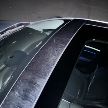 2 Bin Km De Olan 2024 Model Renault Megane Cam Tavan Çıtası Solması