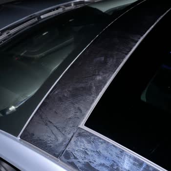 2 Bin Km De Olan 2024 Model Renault Megane Cam Tavan Çıtası Solması