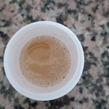 Uni Baby Sıvı Deterjan Renk Tuhaf