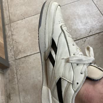 Reebok Kendi Hatasını Kabul Etmeyerek Suçu Bize Atıyor