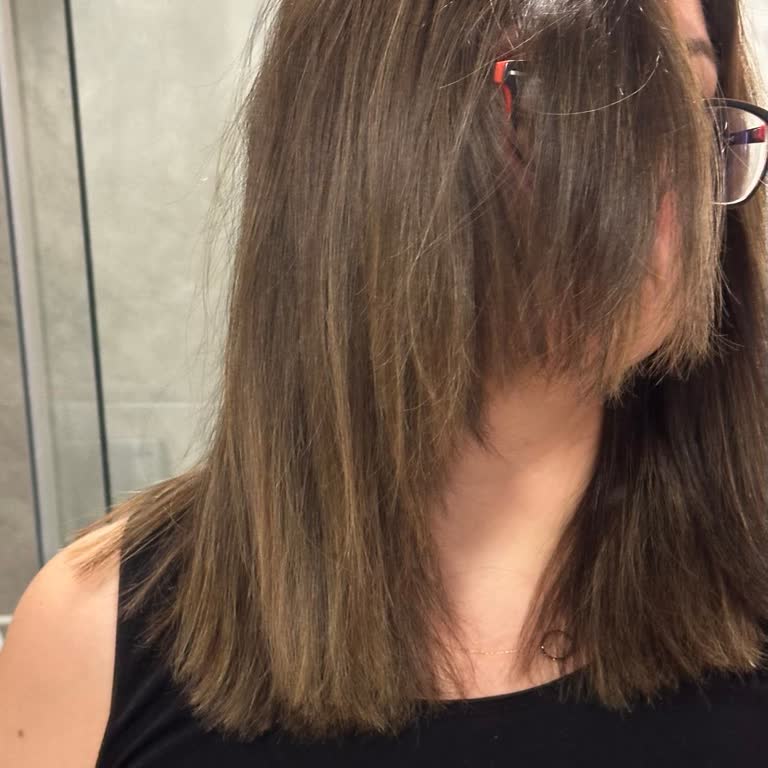 Macha Kuaför (İzmir) Saçımı Mahvetti Uzun Saçlarım Yolunmuş Gibi Kısacık Yaptı