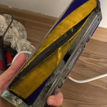 Dyson V15 Parke Başlığı Lazer Ve Malzeme Problemi