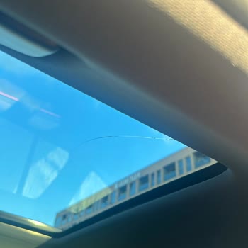 Skoda Kamiq 2024 Cam Tavan Cam Çatlak