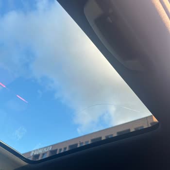 Skoda Kamiq 2024 Cam Tavan Cam Çatlak