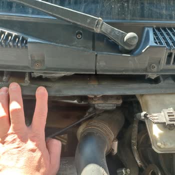 RS Servis Erzincan RS Servise Kazalı Araç Bıraktım, Aracı Hurdaya Çevirdiler.