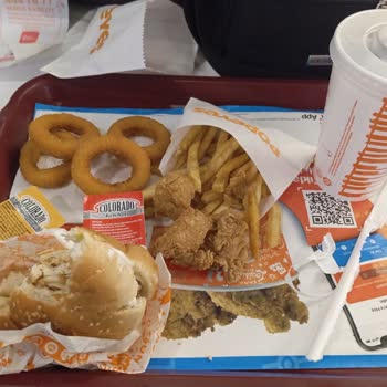 Popeyes'te Beklenmedik Bir Deneyim: Soğuk Yemek Ve Hijyen Sorunları