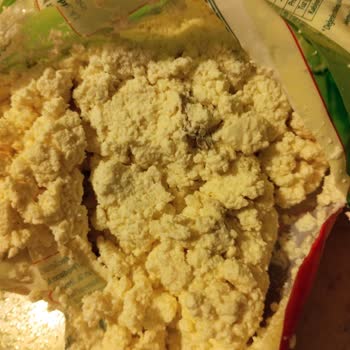 Teksüt Lor Peynir İçinden Parçacıklar Çıktı