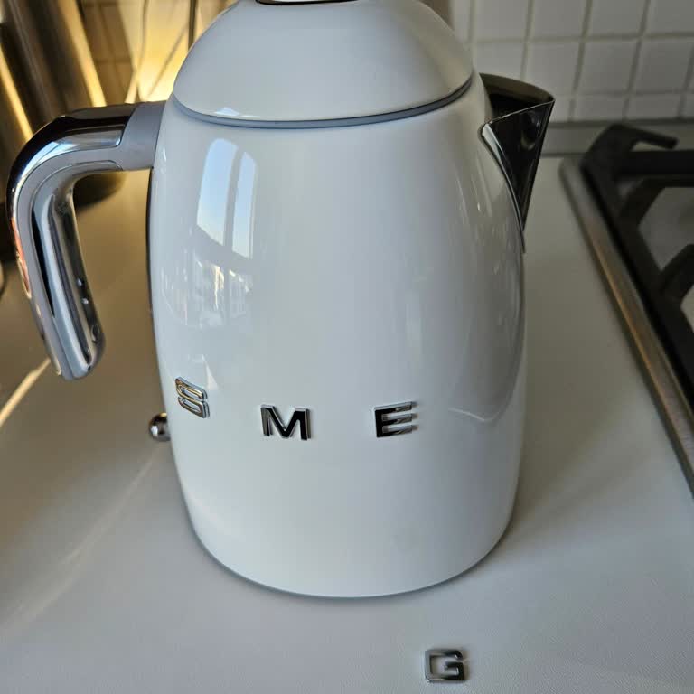 Smeg Kettleın Üzerindeki Harf Düştü