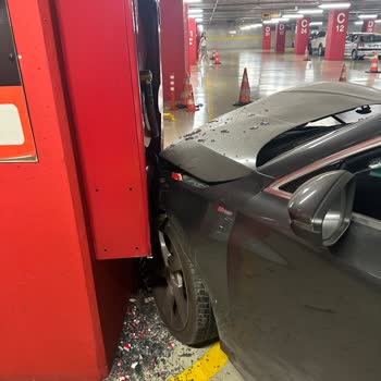 Carwax Audi Aracımızı Pert Ettiler Ve Sorumluluk Almıyorlar.
