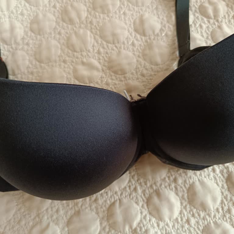 Penti Sütyenimin Teli Çıktı