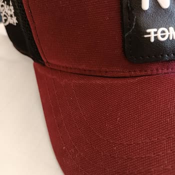 Blackbörk Şapkam İlk Kullanımda Leke Oldu