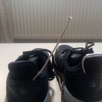 Lumberjack Marka Ayakkabının Arka Bağı İlk Giymede Koptu