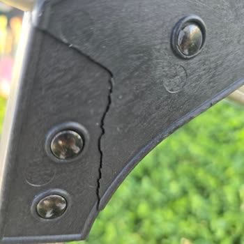 Nurgaz XXL Kamp Masasının Alt Kısmındaki Plastik Aksam Kırıldı.