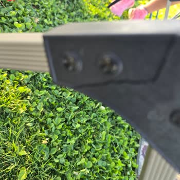 Nurgaz XXL Kamp Masasının Alt Kısmındaki Plastik Aksam Kırıldı.