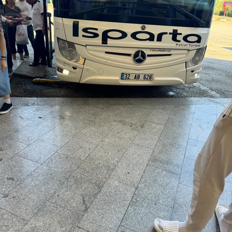 Isparta Petrol Turizm Otobüs Firmasında Kötü Hizmet Ve Laubali Çalışanlar