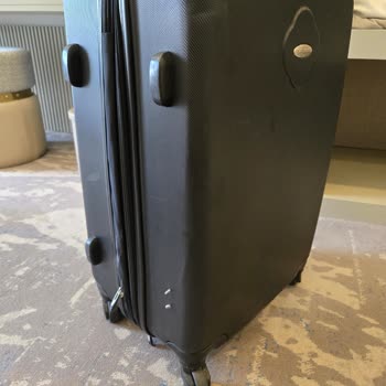 Pegasus Pgs Hasarlı Valiz