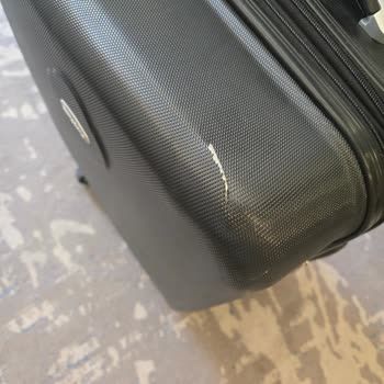 Pegasus Pgs Hasarlı Valiz