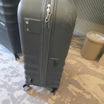 Pegasus Pgs Hasarlı Valiz