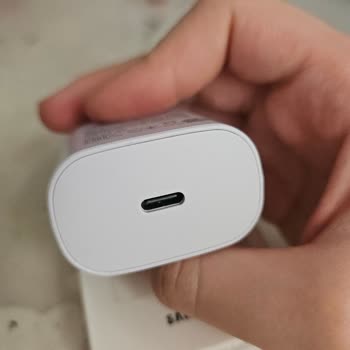 Samsung Şarj Adaptörü Bir Anda Bozuldu