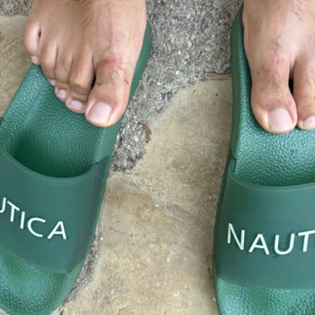 Nautica Terlik Ayak Parmak Üstü Kesilmesi!