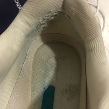 Skechers Kusurlu Çıkan Ürünün Arkasında Durmuyor!