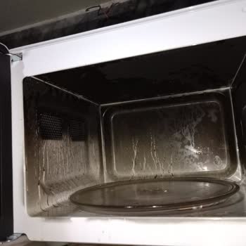 Kiwi Home Mikrodalga Fırının Aniden Yanması