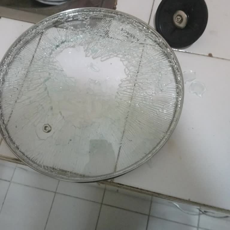 Karaca Züccaciye Tencere Kapağı Patladı