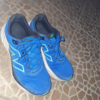Intersport Optimum Mağazası Newbalance Yırtılma