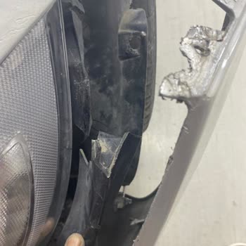 Bodrum Shop & Go AVM Valesinin Aracımızı Park Etmesi Sonucu Maddi Hasar Vermesi