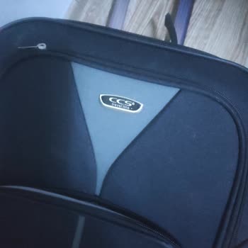 ÇÇS Çanta Garantili Satın Alınan Valizin Kısa Sürede Arızalanması