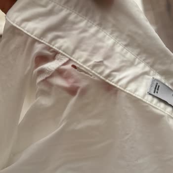 Mango Gömlek İlk Yıkamada Yırtık Çıktı