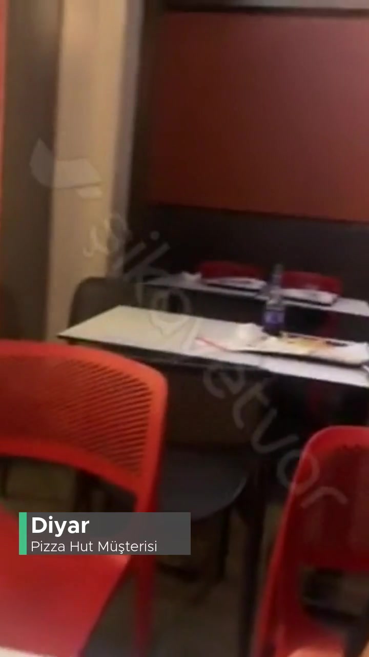 Pizza Hut Beyoğlu Piyalepaşa Şubesinin Hali! videonun kapak resmi