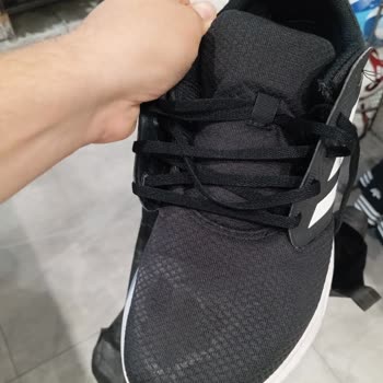 Forum Bornova Adidas Sahte Ayakkabı Satıyor