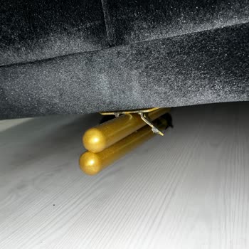 Vivense Yeni Aldığım Koltuğun Ayağı Kırıldı