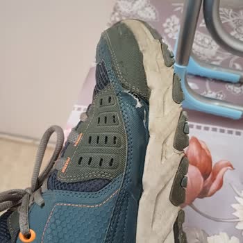 Skechers Ayakkabı Yanlardan Açılma