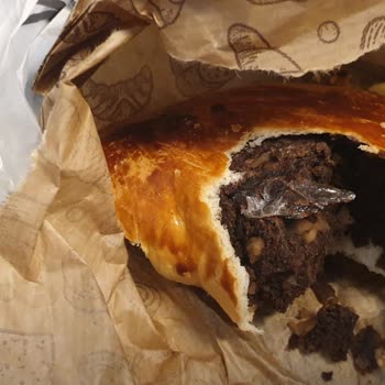 Pişkin Fırın Hijyen Sorunu: Ürün İçinden Jelatin Çıktı