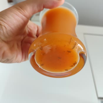 Dimes Meyve Suyu İçinden Çıkan Şeyler
