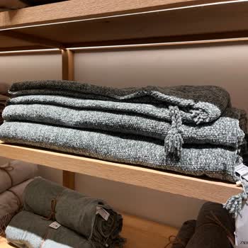 Zara Home 1 Hafta Önce Alınan Ve Kullanılamaz Hale Gelen Battaniye