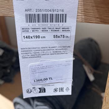 Zara Home 1 Hafta Önce Alınan Ve Kullanılamaz Hale Gelen Battaniye